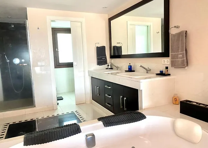 Blue Moon * Marbella